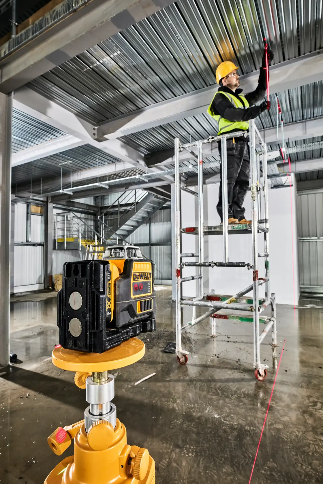 2x líniový laser s červeným lúčom 360° 12 V XR® DEWALT® - 1 x 2 Ah