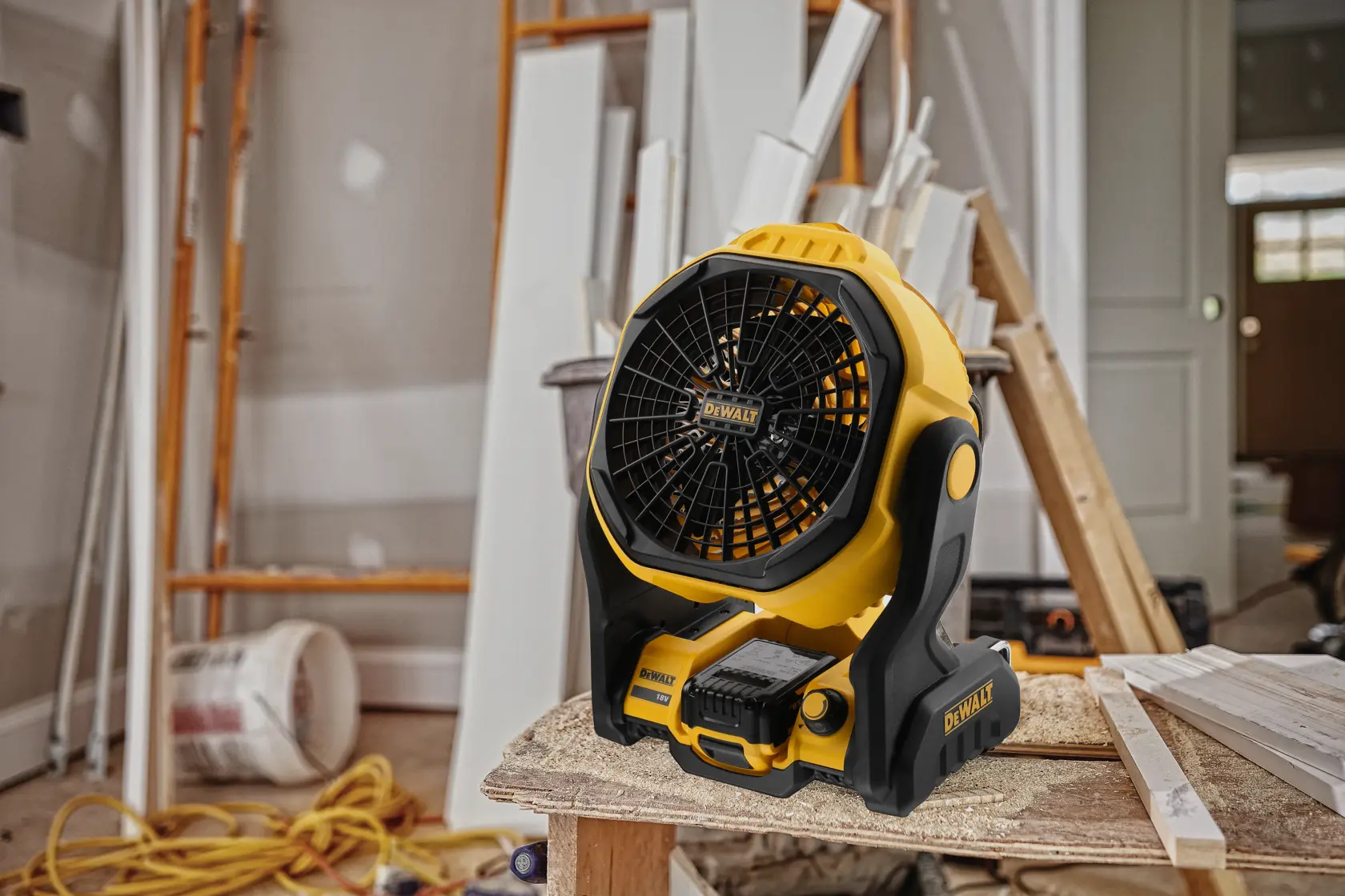 DEWALT fan DCE512N, DCE512N-XJ on a workbench in a construction area. Photography product in ASIA, EMEAANZ region.