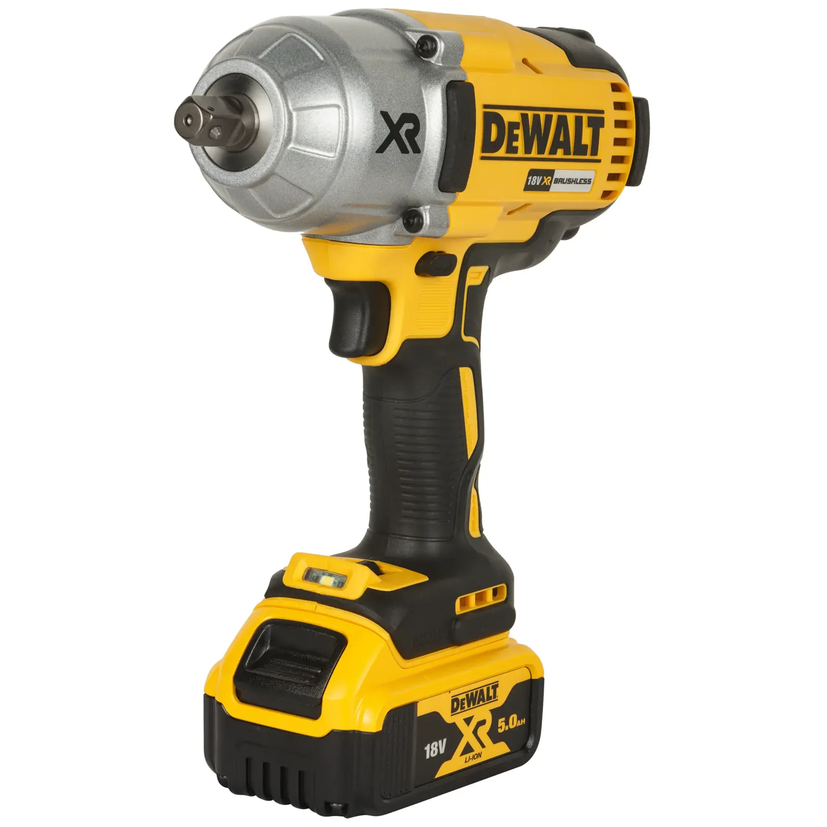 Persona usa un avvitatore a impulsi DEWALT per girare una valvola su un idrante rosso vicino a parete blu.