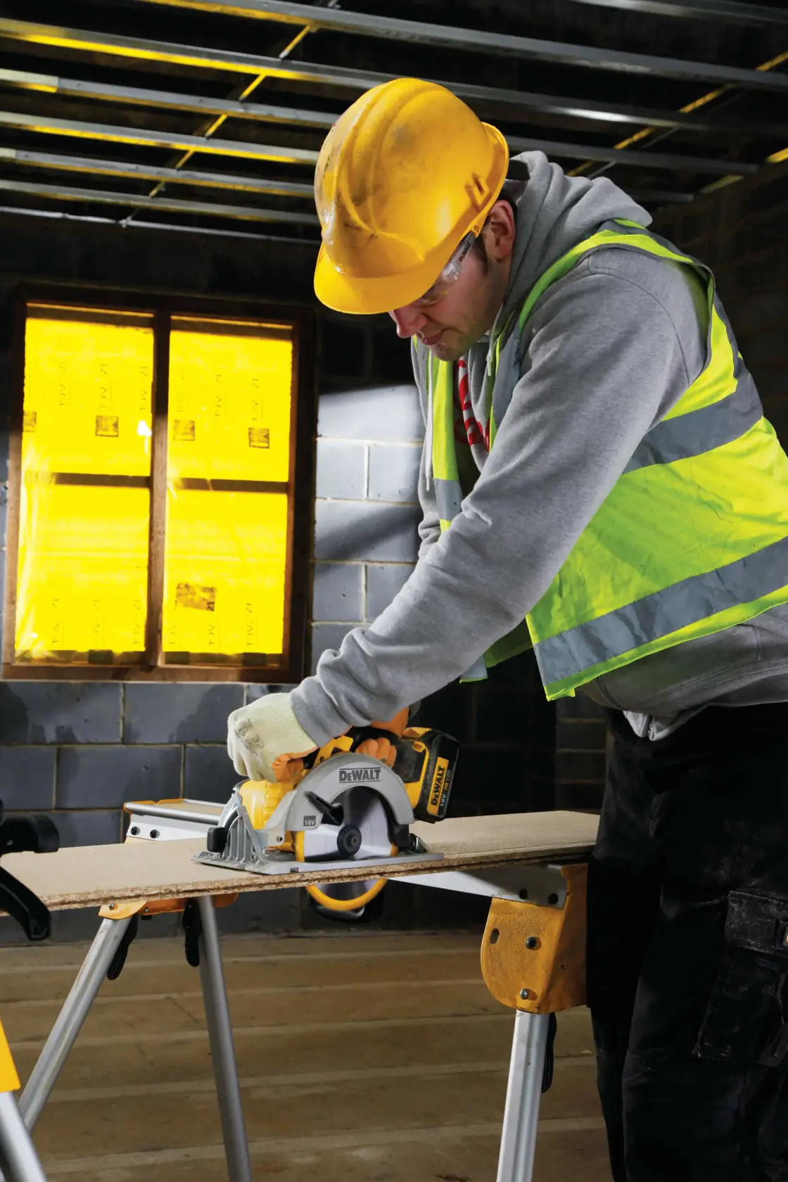 Kotúčová píla 165 mm 18 V XR® DEWALT® (samotné náradie)