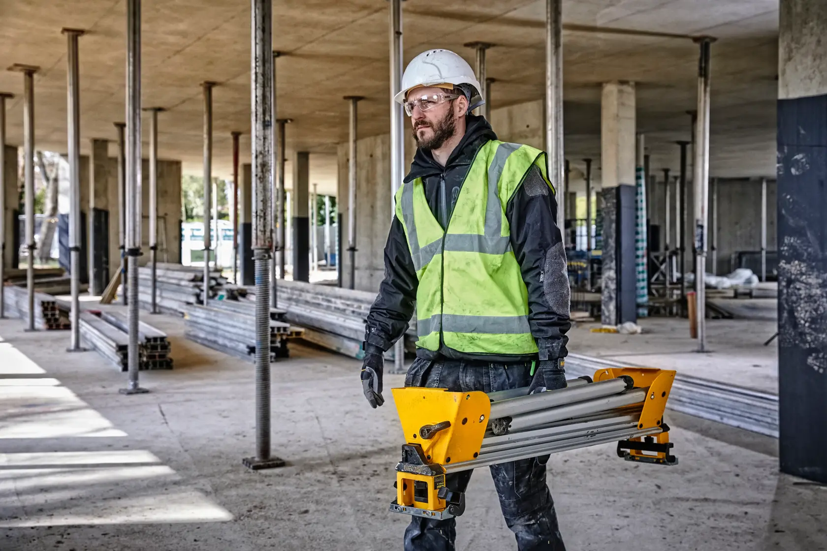 Pracovná stanica pre kompaktnú pokosovú pílu DEWALT®