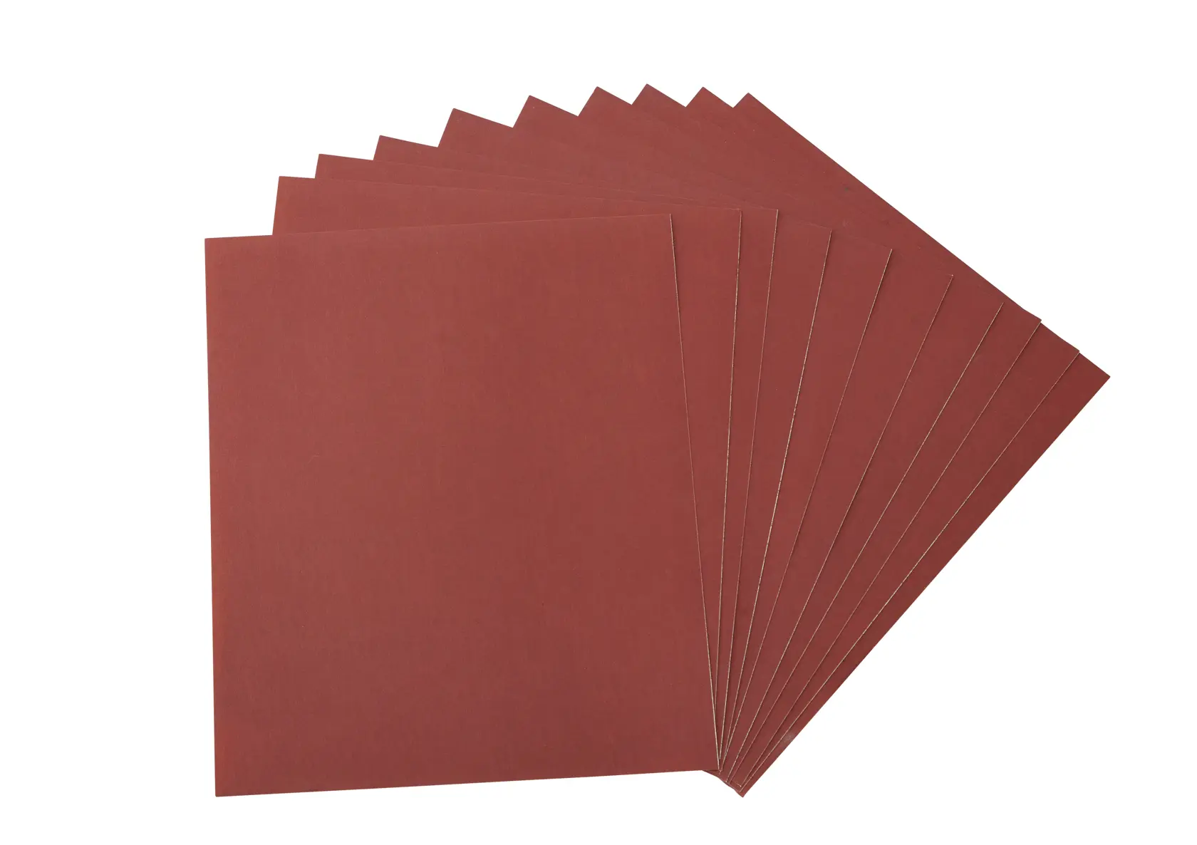 Ensemble de dix feuilles abrasives marron rectangulaires disposées en éventail sur fond blanc.