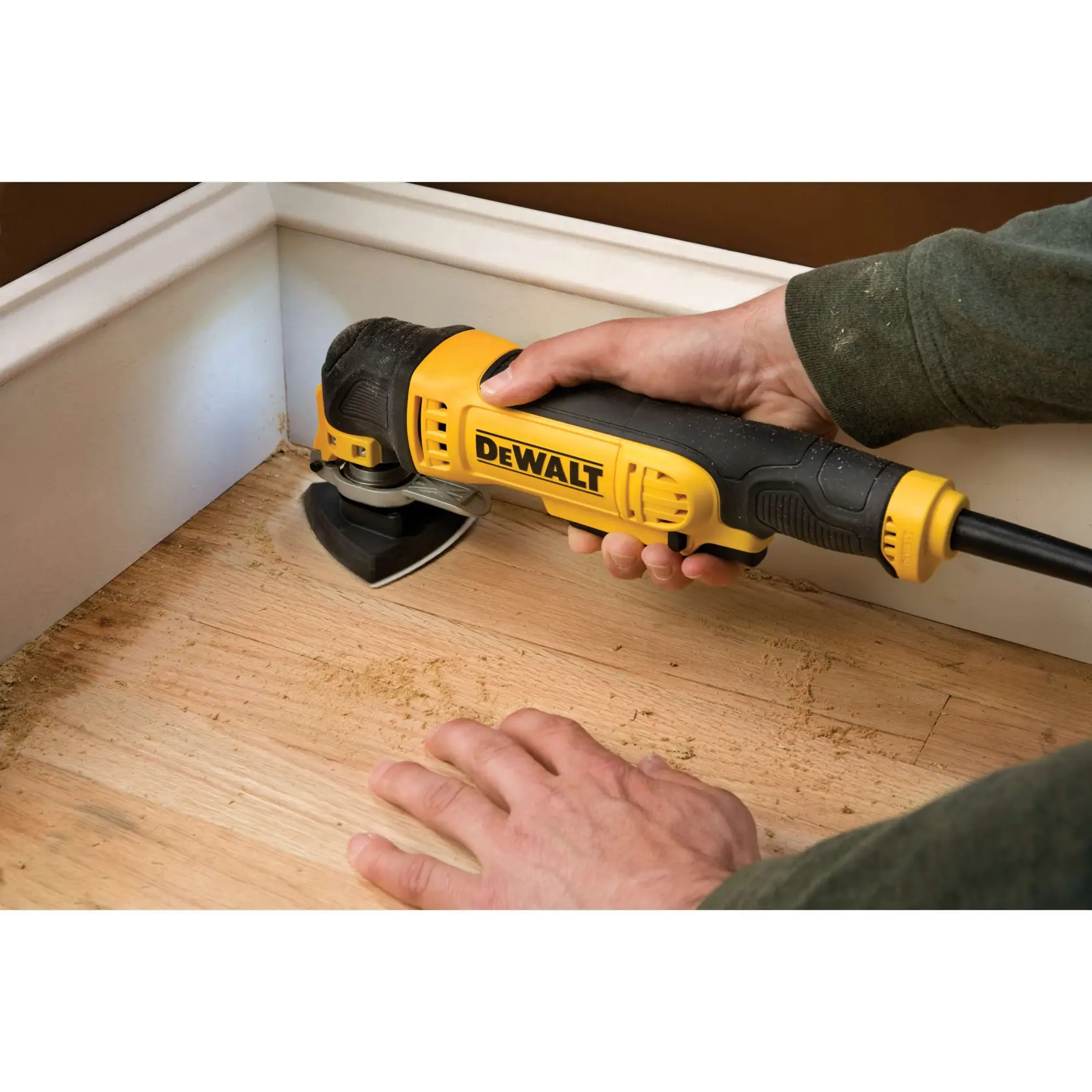 Oscilačná multifunkčná brúska DEWALT®