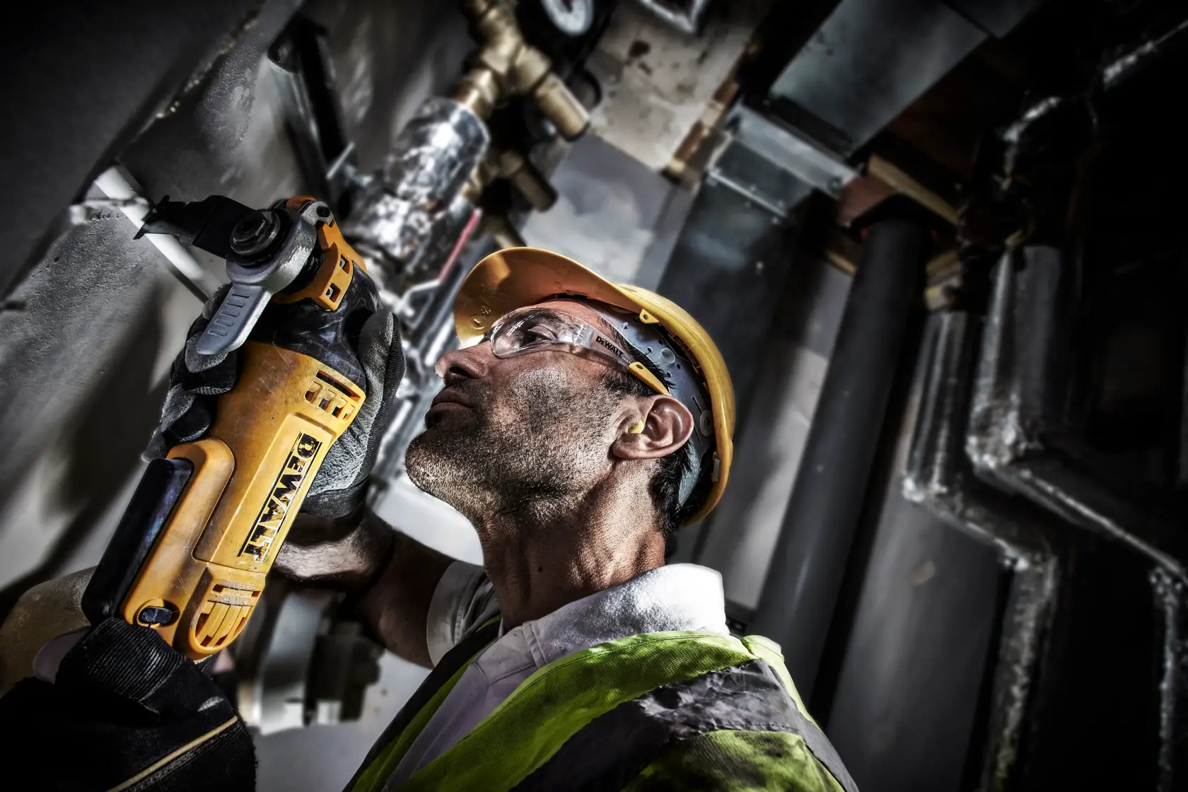 Oscilačná multifunkčná brúska DEWALT®