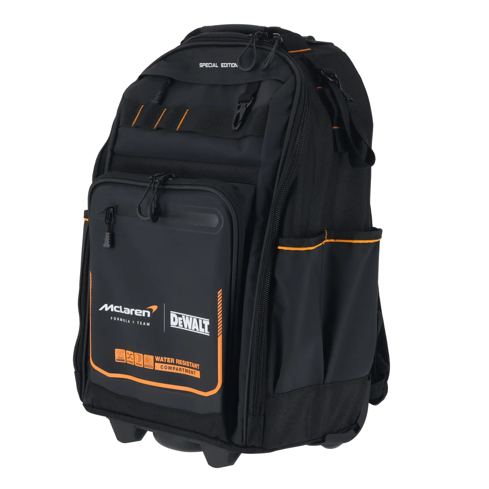 Zaino nero DEWALT McLaren con dettagli arancioni e vano frontale resistente all’acqua.